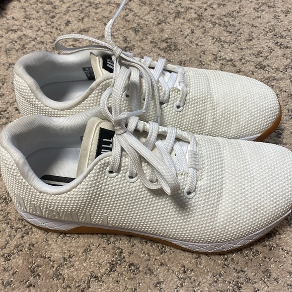 Good used condition NOBULL Outework white/gum SF trainers. - Picture 4 of 6